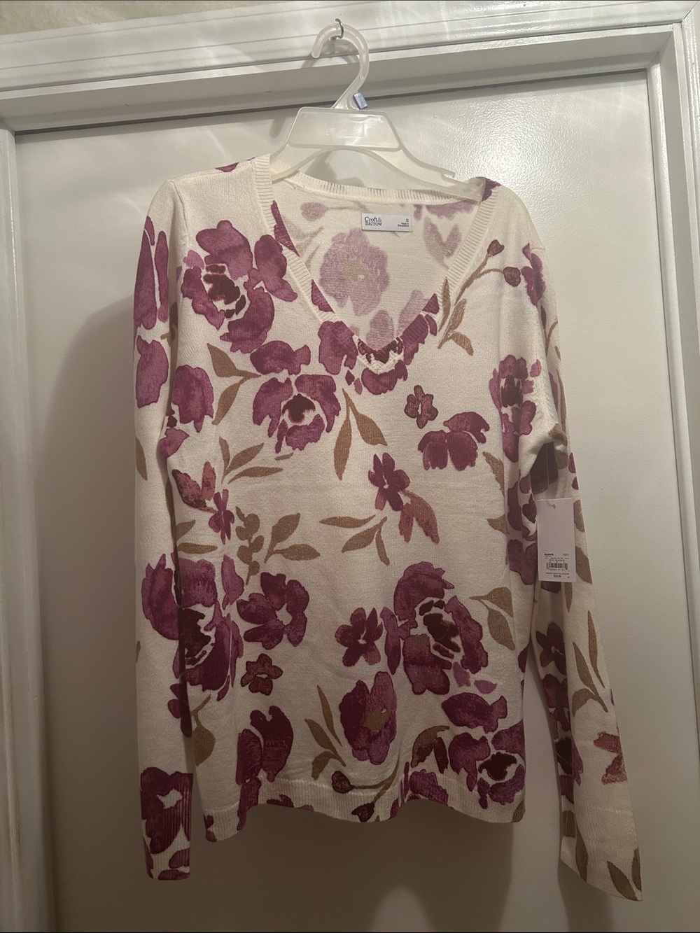 croft & barrow Cream V-Neck Sweater with Pink Floral Print